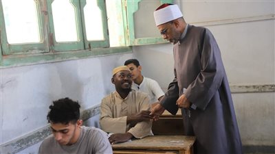 قطاع المعاهد الأزهرية ينعى مسؤول أمن وطالبة وافتهما المنية