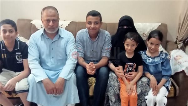 الأول على الشهادة