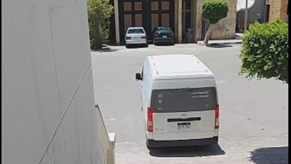  وصول جثمان جورج