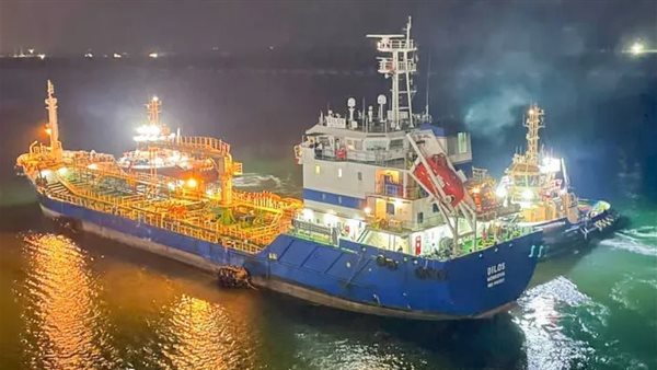  تموين سفينة بضائع