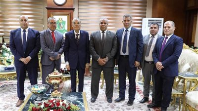 محافظ المنيا يشيد بالجهود الفعالة لإنشاء وتطوير مكاتب البريد وتحسين الخدمات المقدمة للمواطنين