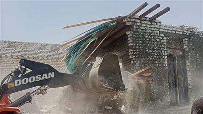 إزالة 110 حالات تعدٍ بالبناء على الأراضي الزراعية وأملاك الدولة بمركز مغاغة بالمنيا
