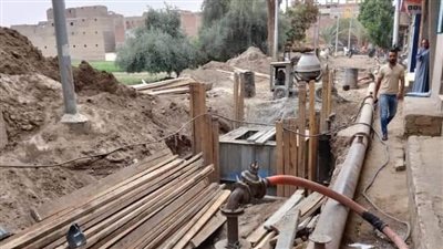 محافظ المنيا يتابع نسب تنفيذ مشروعات حياة كريمة