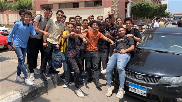 فرحة طلاب الثانوية