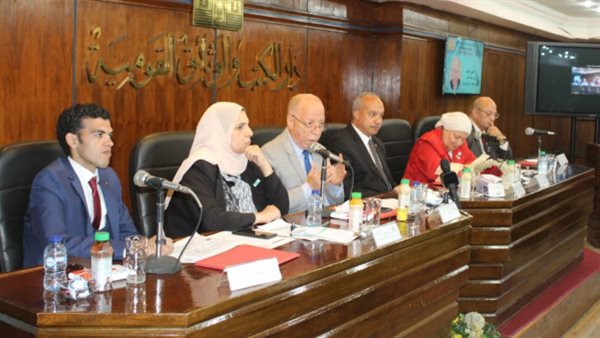 جانب من الندوة 