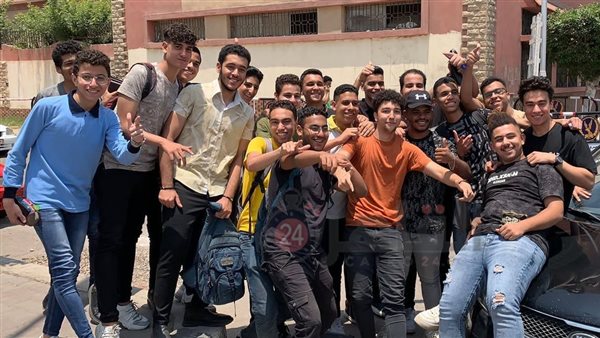 طلاب الثانوية العامة