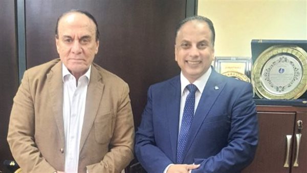 الإعلامي حسين الناظر