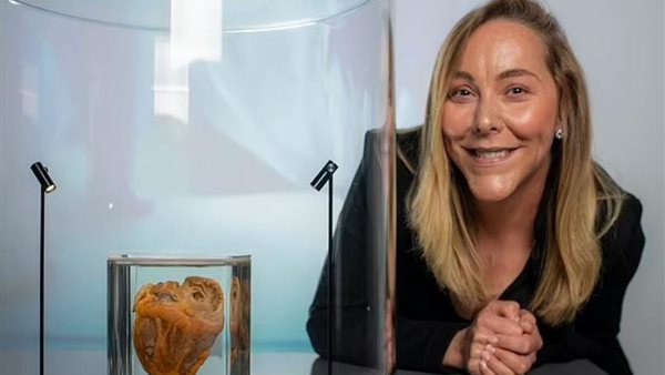 السيدة جينيفر