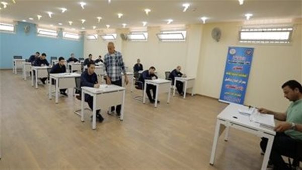 عقد لجان امتحانات