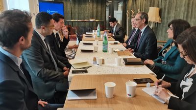 وزير الاتصالات يناقش مع مسئولي مجموعة أتوس الفرنسية زيادة استثماراتها بمصر