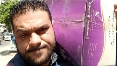 خريج حقوق يمشي 16 كم يوميا لتوصيل الطلبات بالإسكندرية: شغال مندوب مبيعات وحلم حياتي سكوتر