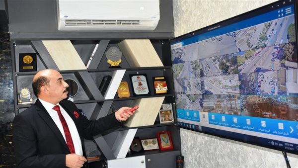 محافظ أسوان