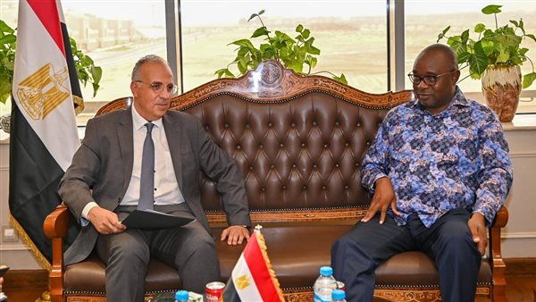 وزير الري يلتقي نظيره