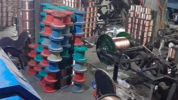 مصانع غير مرخصة 