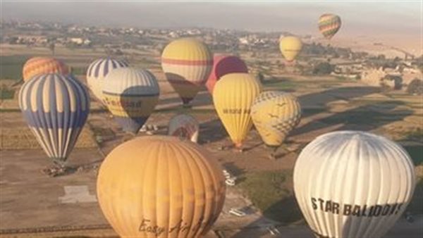 البالون الطائر بالأقصر