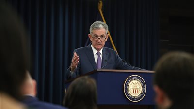 انقسام داخل الاحتياطي الفيدرالي الأمريكي تجاه تثبيت الفائدة في يونيو الماضي