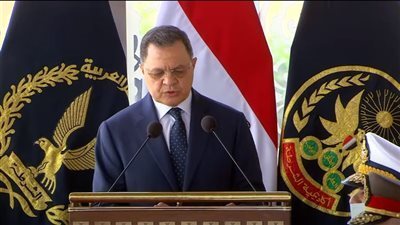 لأسباب تتعلق بالصالح العام.. وزير الداخلية يُبعد شخصين سوريين وآخر كيني خارج البلاد 