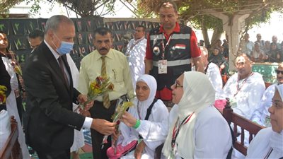 اليوم.. محافظ القليوبية يودع الفوج الثاني من حجاج الجمعيات