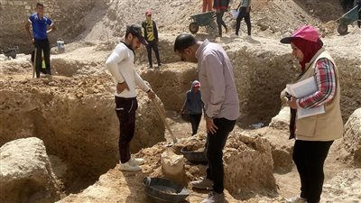 آثار الإسكندرية تبدأ الحفائر بـ أرض بطريركية الأقباط الأرثوذكسية بشارع النبي دانيال | صور 