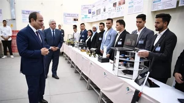 جانب من جولة الرئيس