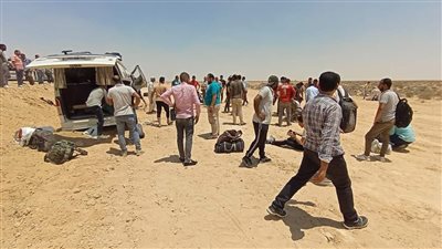 انقلاب سيارة بها 4 معلمين على طريق سوهاج.. والنقابة تكشف تفاصيل الحالة الصحية لهم