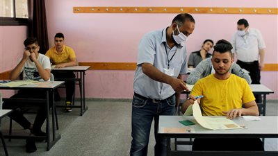 قبل اللغة العربية.. وزير التعليم يوجه بتطبيق قانون مكافحة الإخلال بالامتحانات والغش