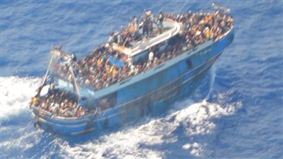 سفينة على متنها 29 شخصًا.. إحباط محاولة هجرة غير شرعية ببورسعيد | أسماء