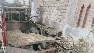 الحماية المدنية تسيطر على حريق التهم عددًا من المنازل ومزرعة بالأقصر| بث مباشر 