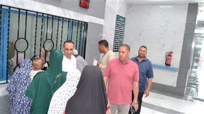 عقب الافتتاح الرئاسي.. إقبال كبير من المواطنين على مجمع الخدمات الحكومية بالأبعادية