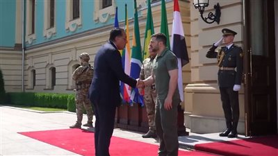 بمشاركة مصطفى مدبولي.. الرئيس الأوكراني ينشر فيديو لاستقبال رؤساء المبادرة الإفريقية