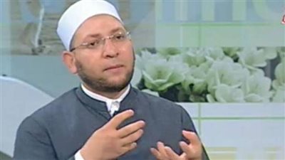 أزهري: يجوز الصداقة بين الرجل والمرأة بالعمل بشرط عدم الطمع