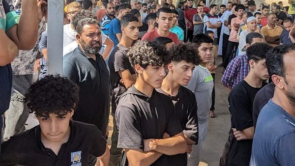 زملاء الطالب حازم