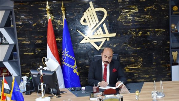 محافظ أسوان