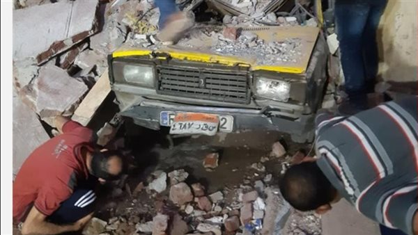 انهيار عقارين بشرق