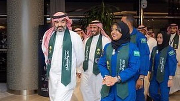 عودة رائدي الفضاء