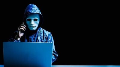 مخترق حسابات بريطاني يحذر من مخاطر يواجهها الأطفال على الإنترنت