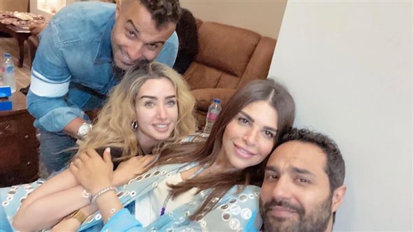 كريم فهمي وزوجته