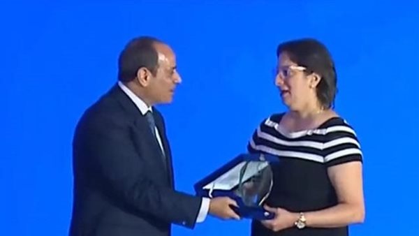 فيبي وصفي بكندا