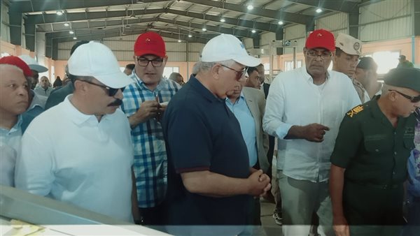 وزير الزراعة ومحافظ