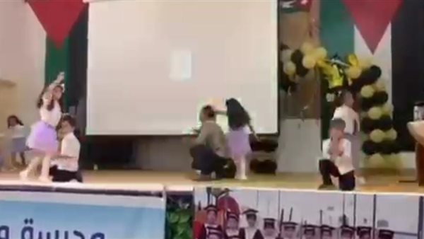 الأب وابنته خلال