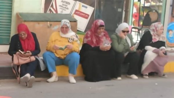 جانب من أمام اللجان