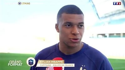 مبابي يؤكد بقاءه في باريس هذا الموسم.. ويثير الجدل بشأن مستقبله 