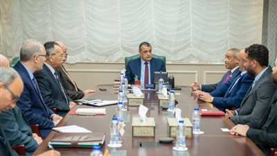 لمناقشة إمكانية تصدير المنتجات للمملكة.. وزير الإنتاج الحربي يستقبل وفد مجموعة النافع السعودية