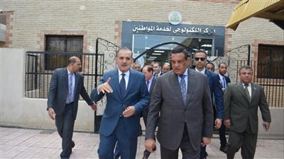 وزير التنمية المحلية ومحافظ كفر الشيخ يتفقدان المركز التكنولوجي لخدمة المواطنين