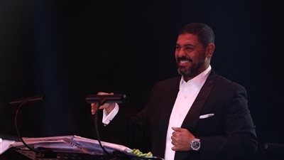 الليلة.. هاني فرحات قائد أوركسترا باريس بحضور رؤساء الاتحاد الأوربي وولي العهد السعودي