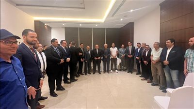 القنصل المصري بالسعودية يلتقي أبناء الجالية والمقيمين بالمملكة لبحث قضاياهم