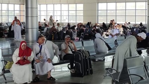 مغادرة افواج الحجيج