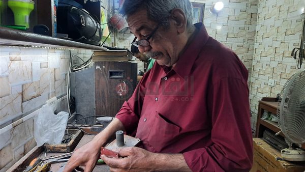 العم مصطفي صانع المفاتيح