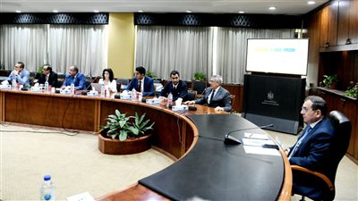 وزير البترول يناقش توسعات ميتال الجبيل السعودية في مصر 