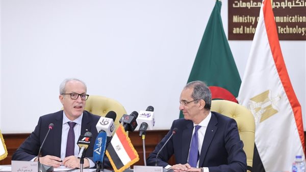 وزير الاتصالات ونظيره